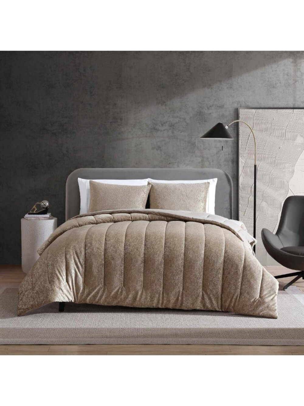 Cozy King Size Comforter Set with Matching Shams - Soft, Stylish Bedding